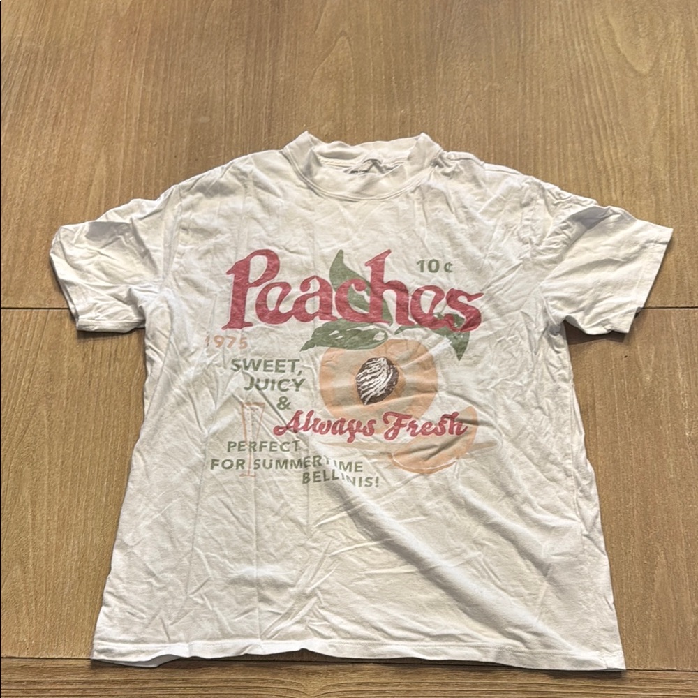 Abercrombie & Fitch White Tee with Peach Graphic